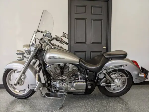 2009 Honda VTX 1300 $3,900 - Image 5