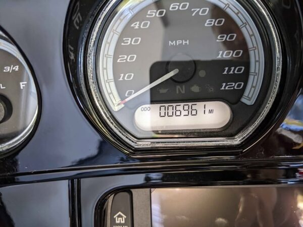 2017 Harley-Davidson Ultra Classic Limited $14,950 - Image 10