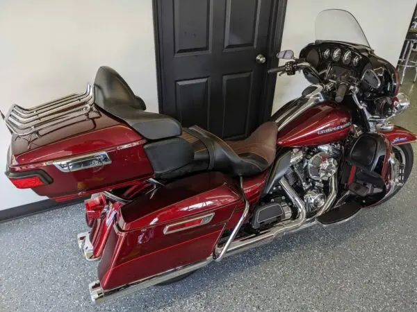 2017 Harley-Davidson Ultra Classic Limited $14,950 - Image 2
