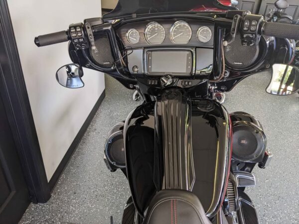 2017 Harley-Davidson CVO Street Glide Special $21,900 - Image 9