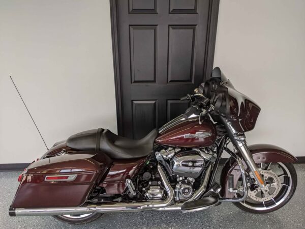 2022 Harley-Davidson Street Glide $17,900