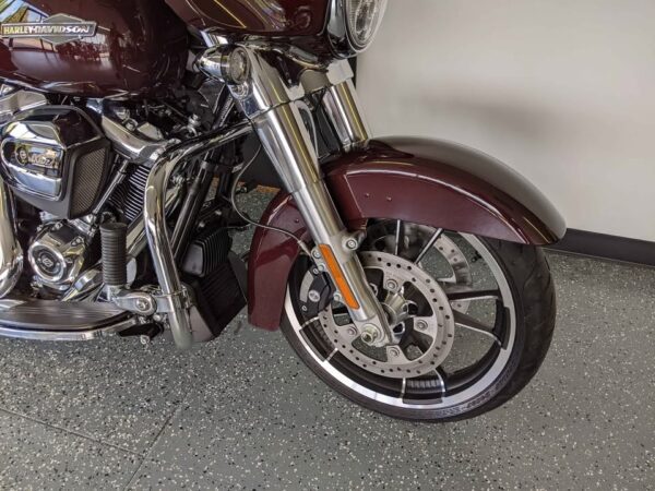 2022 Harley-Davidson Street Glide $17,900 - Image 7