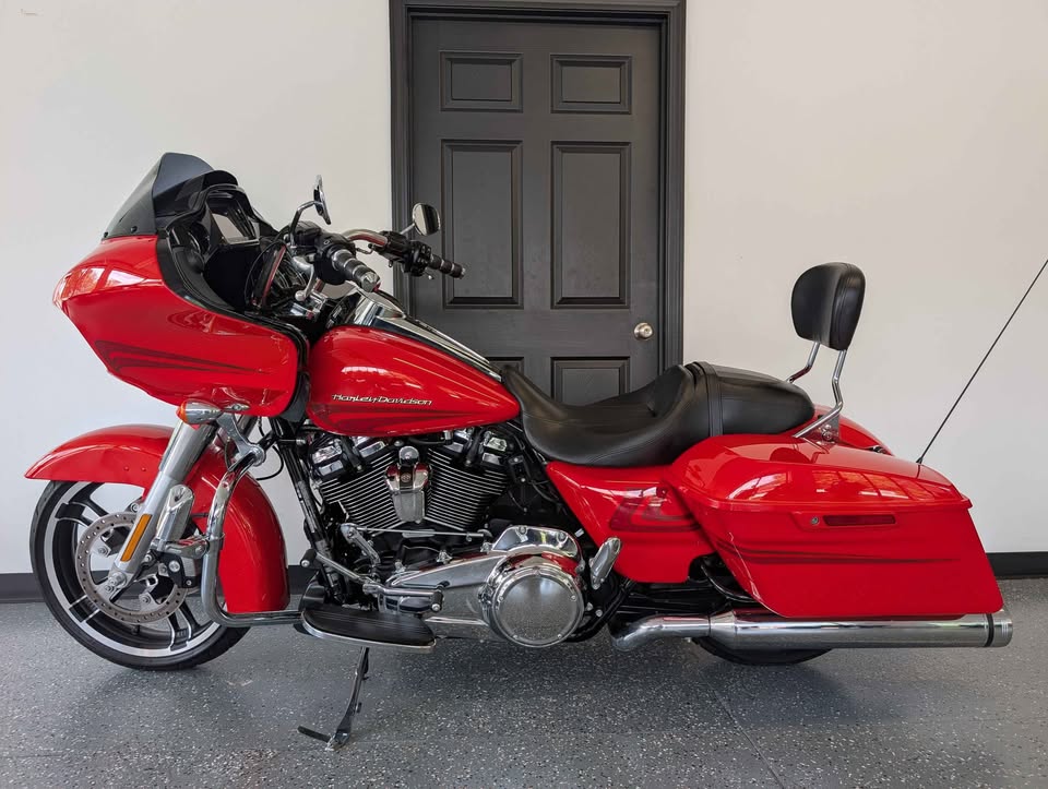 2017 Harley-Davidson Road Glide Special $15,950 - Image 9