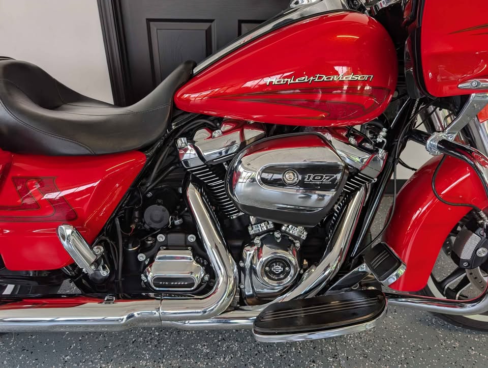 2017 Harley-Davidson Road Glide Special $15,950 - Image 4