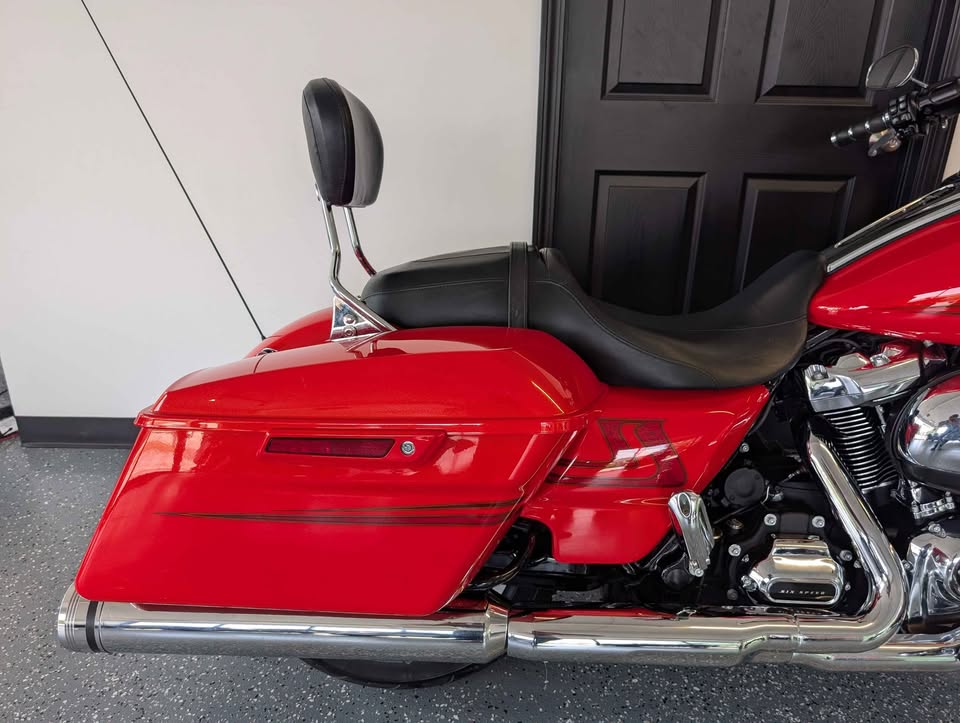 2017 Harley-Davidson Road Glide Special $15,950 - Image 3