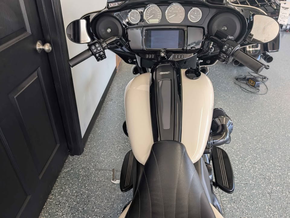 2023 Harley-Davidson Street Glide ST $21,900 - Image 2