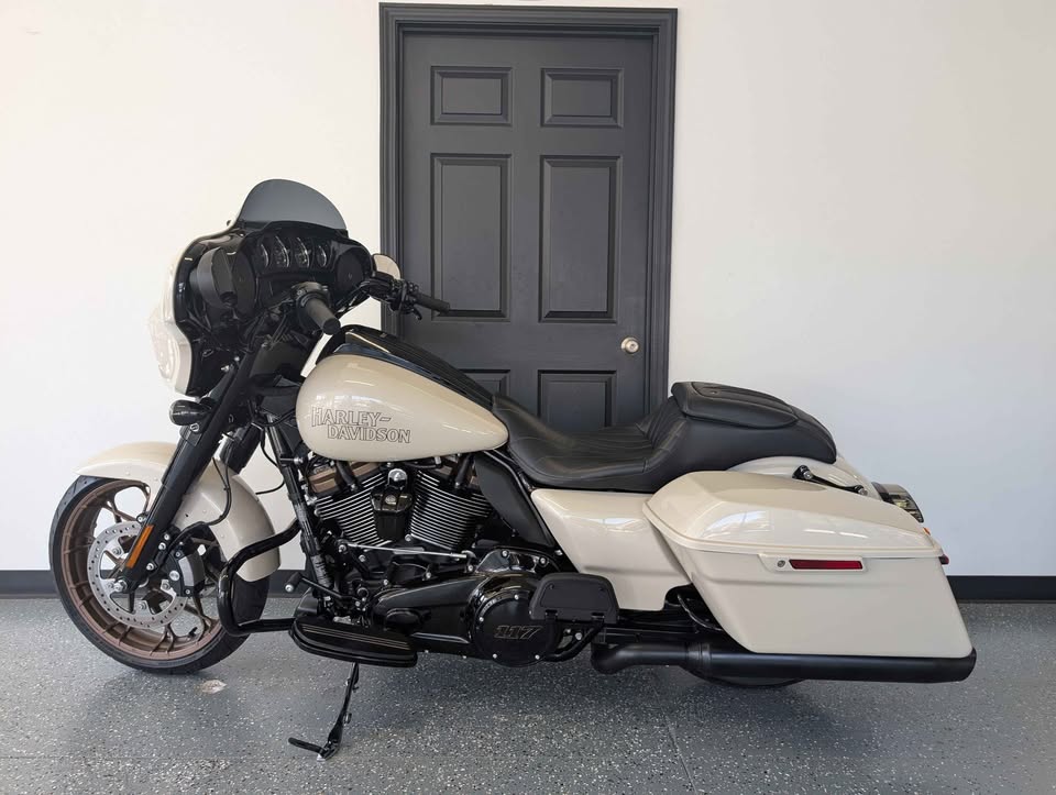 2023 Harley-Davidson Street Glide ST $21,900 - Image 8