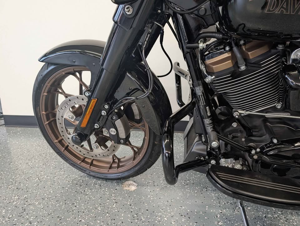 2023 Harley-Davidson Street Glide $20,950 - Image 2