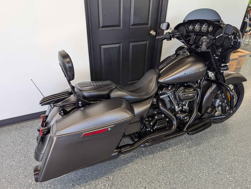2020 Harley-Davidson Street Glide $17,900 - Image 6